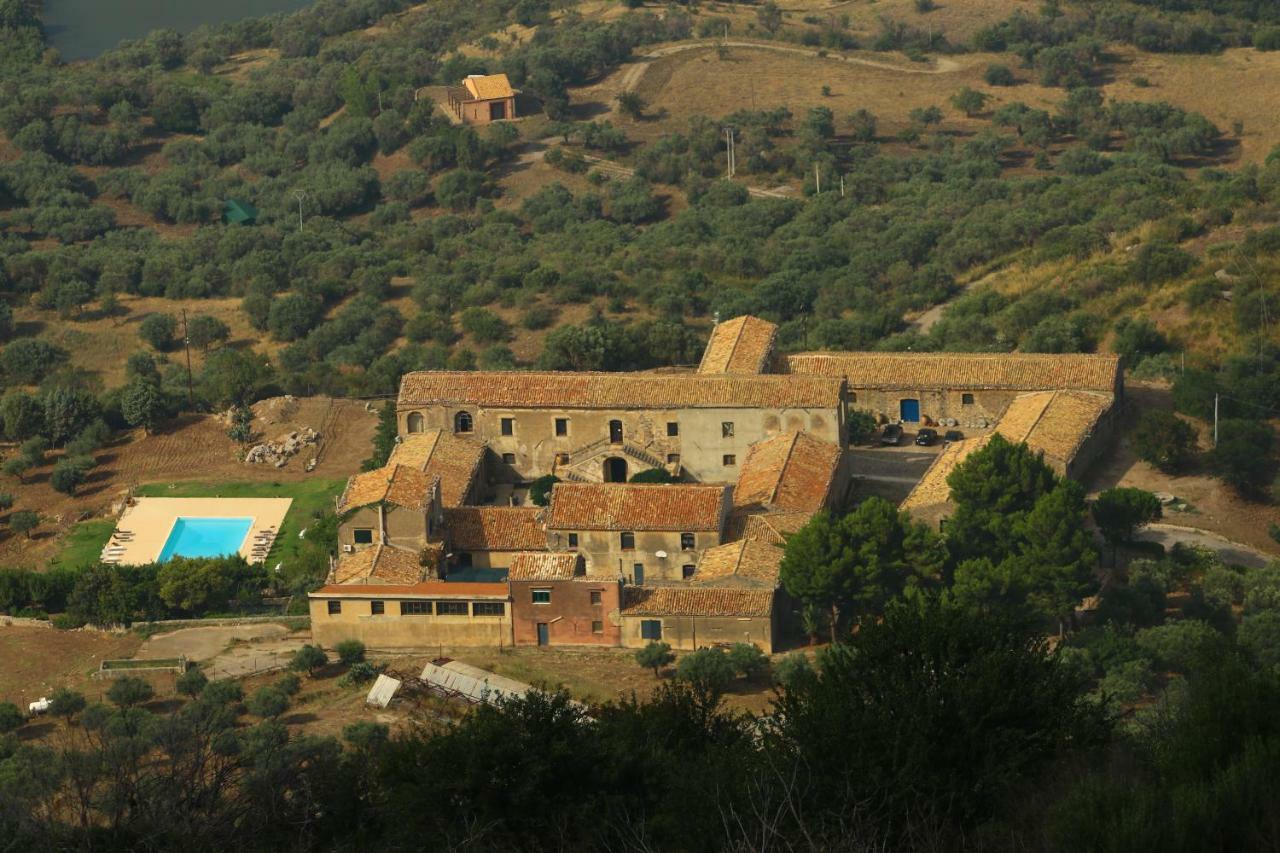 مبيت وإفطار Scillato  La Ferula المظهر الخارجي الصورة